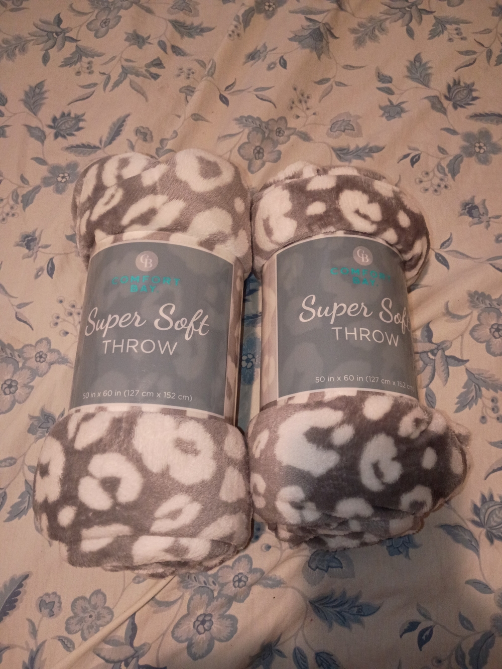 Comfort Bay Gray & White Floral Plush Throw Blanket